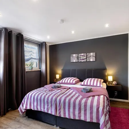 Holiday home Bella Mit Sauna *